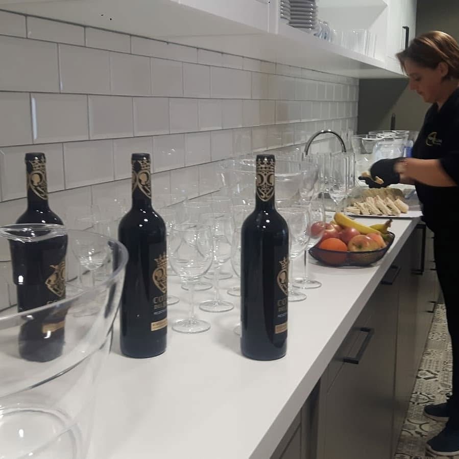 Preparación de un catering de SABROS